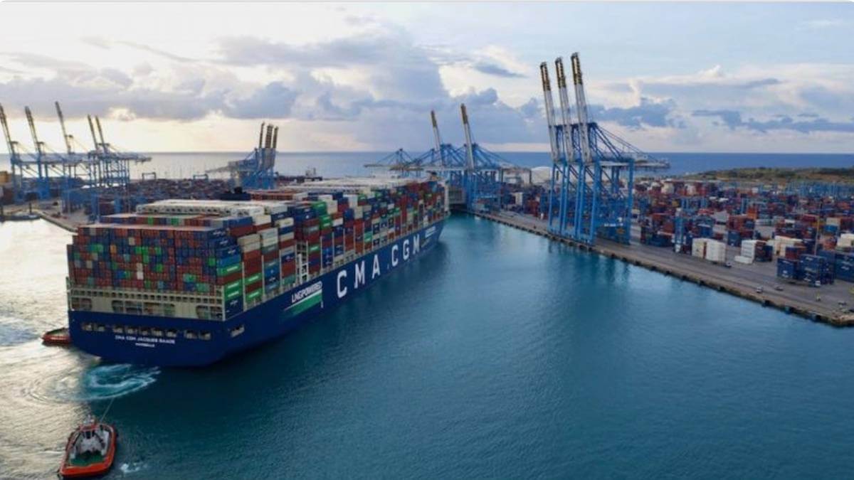 CMA CGM thâu tóm Fattal, siết chặt chuỗi cung