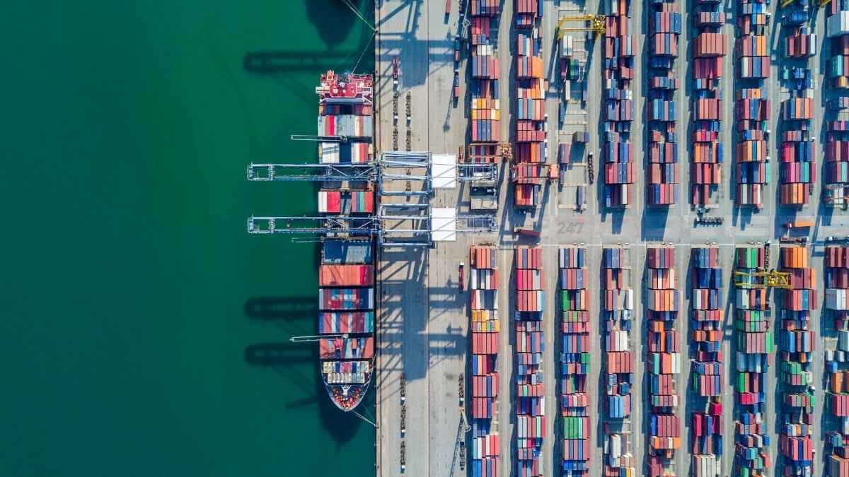 Cước Container Tăng Mạnh Trước Mùa Cao Điểm